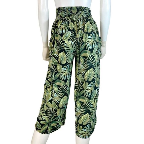 Island Planet Tropical Print Capri Pants Smocked Waist - Picture 4 of 9